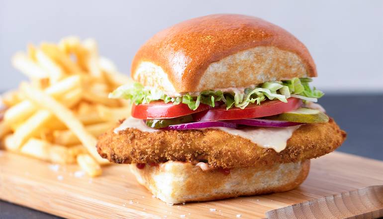 ROB'S CRISPY CHICKEN SANDWICH