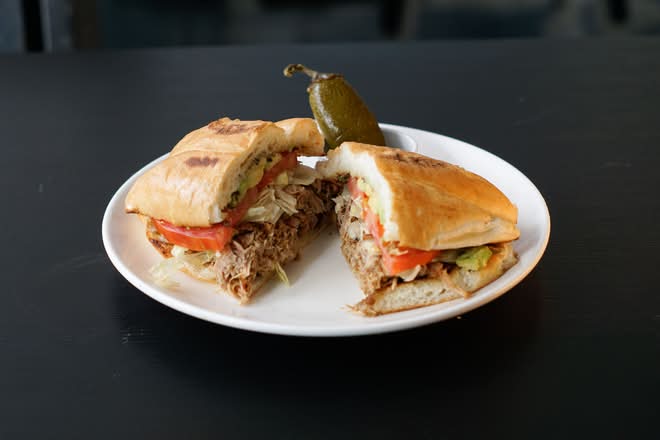 Torta Carnitas (Pulled Pork)