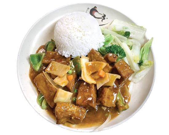 19 Combo Tofu avec Sauce Arachides Épicés / Spicy Peanut Sauce Tofu Combo 花生豆腐