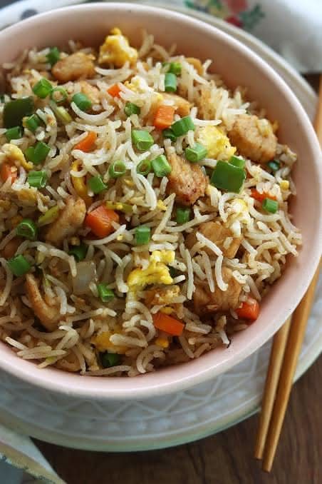 Riz frit au Poulet