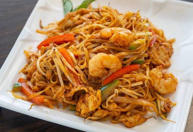 Pad Thai au Poulet et aux Crevettes / Chicken and Shrimps Pad Thai