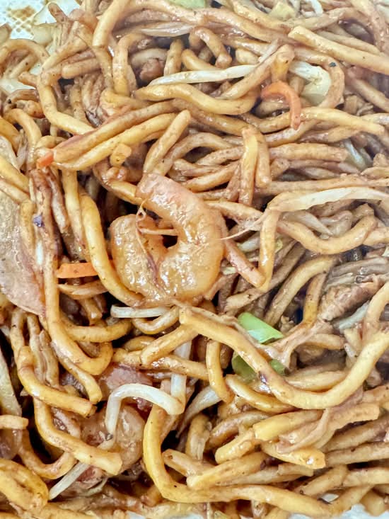 Shrimp Chow Mein (Thick Noodles)
