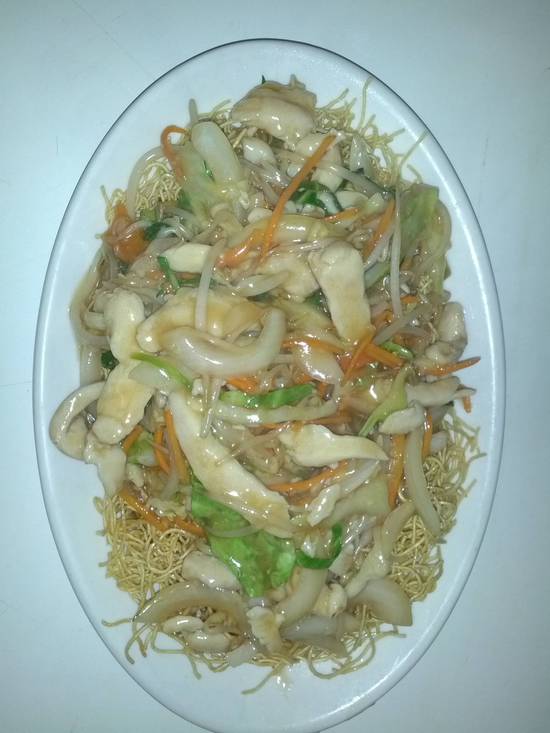 Cantonese Chicken Chow Mein (Deep Fried Noodles)