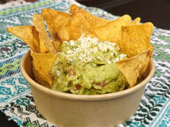 Guacamole et Totopos