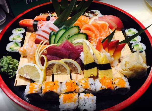 Assorted Sashimi, Sushi, and Maki A (46 pcs)