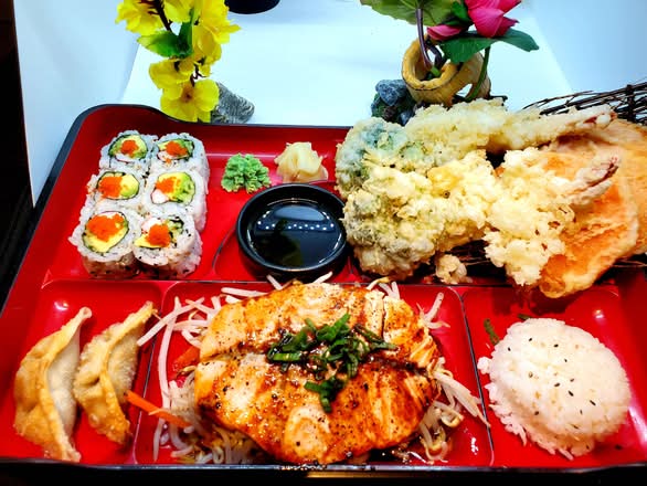 Salmon bento
