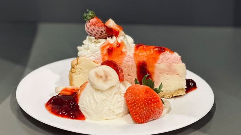 Wild Strawberry Banana Threesome