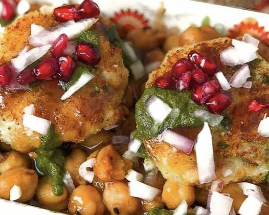 ALOO TIKKI CHAAT