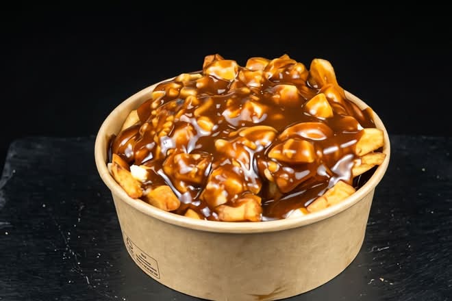 Large Poutine