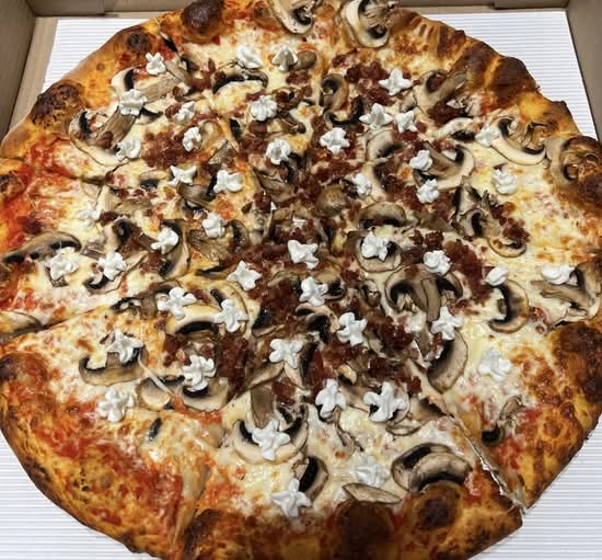 Bacon & Goat Cheese Pizza