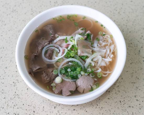 10. Pho House-special (PhoDacBiet)