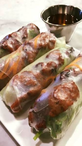 27. Gỏi Cuốn Heo/ Pork Salad Rolls (2pcs)