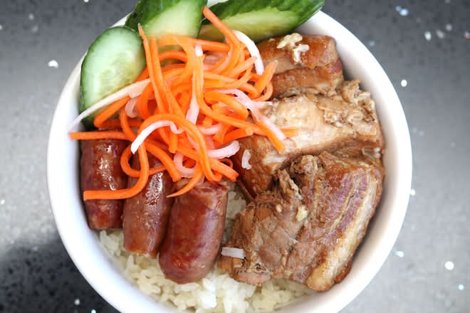 15. Xôi Thịt Kho/ Sticky Rice With Braised Pork Belly *