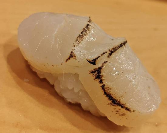 Hotate-Hokkaido Scallop Nigiri (1 pc)