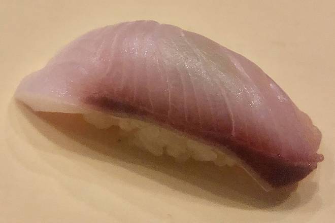Hamachi-Yellowtail Nigiri (1 pc)