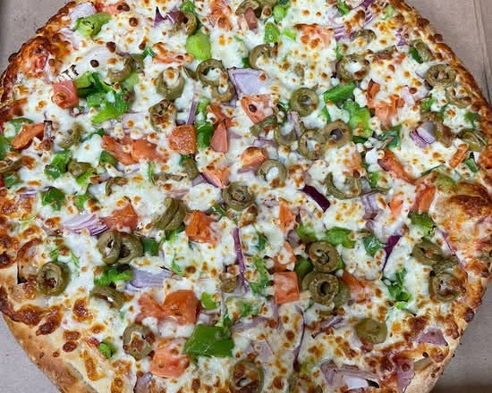 Garden Veggie Pizza w/ one  ranch dip for free