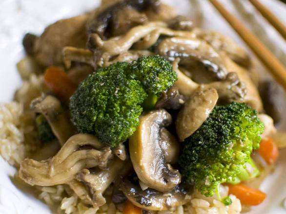 37. Moo Goo Gai Pan
