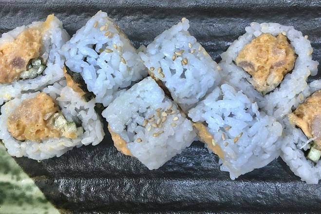 Crispy spicy tuna roll