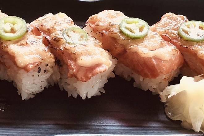 Salmon oshi sushi