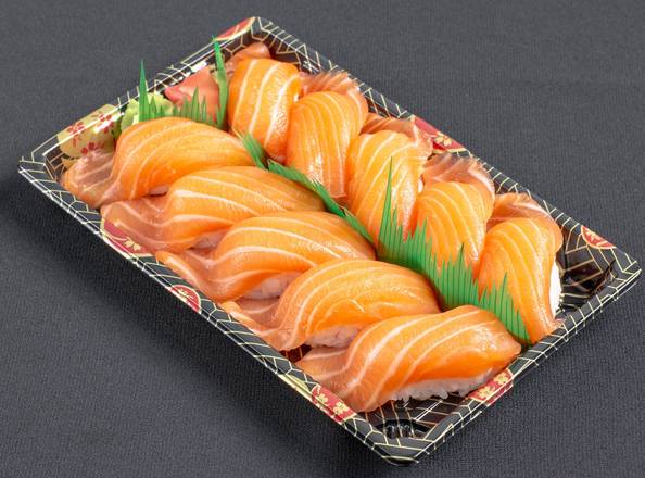 Salmon Sushi (2pcs)