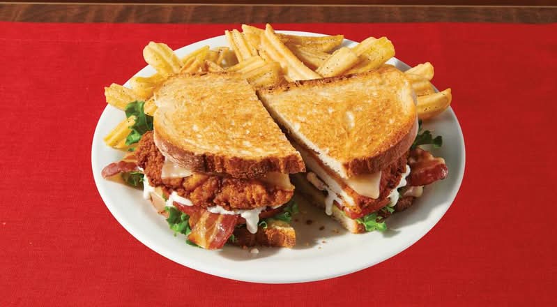 CRISPY CHICKEN BACON RANCH SANDWICH