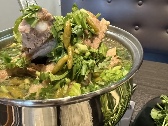 Spicy Ribs Hot Pot-Lau Suong Cay Ot Xiem =Double