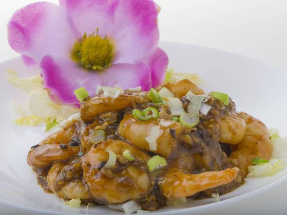 64. Crevettes sauce au homard / Sauteed Shrimp with Lobster sauce