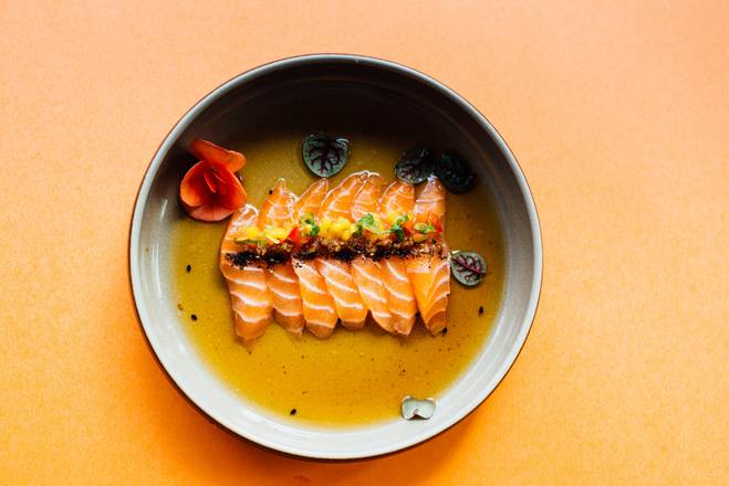 SASHIMI SAUMON (5 Mcx) / Salmon sashimi (5 pcs)