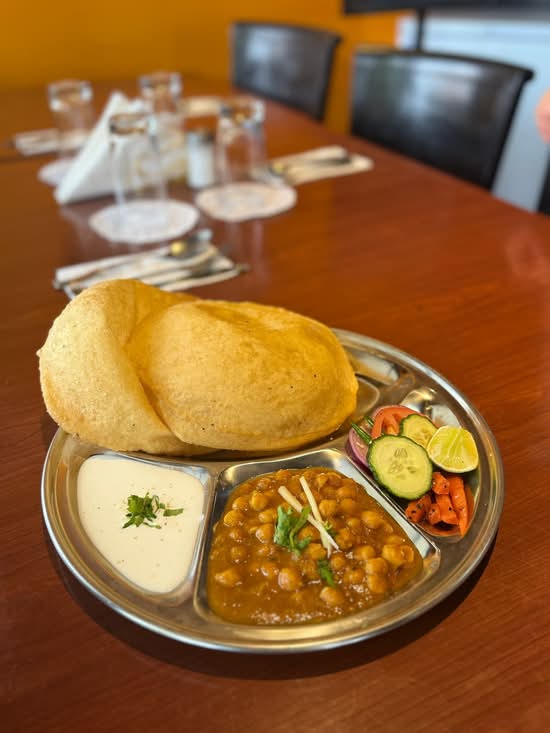 Chole Bhature ( 2 Bhatura)