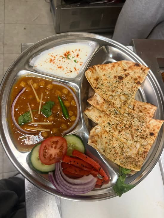 Amritsari Kulcha (2 Kulchas )
