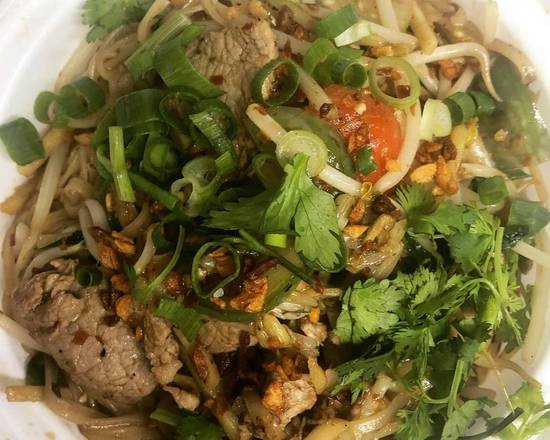 Pad khee mao