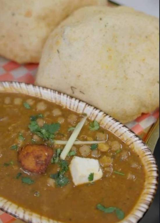 Chana Bhatura