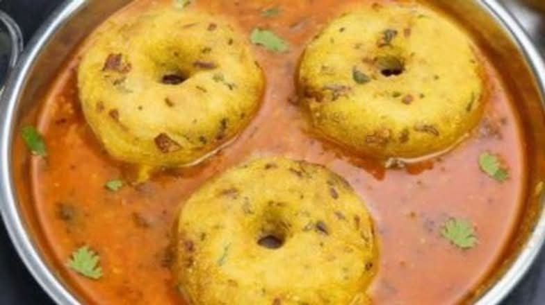 Sambar Vada(3PCS)