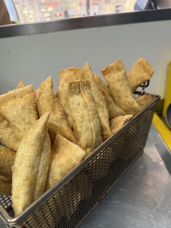 *NEW* Egg Roll (1pc)