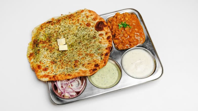 Amritsari Aloo Kulcha