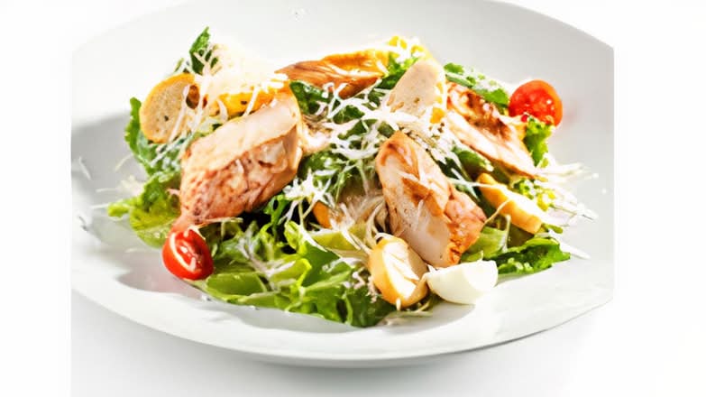 Salade César Avec Poulet Grillée / Caesar Salad with Grilled Chicken