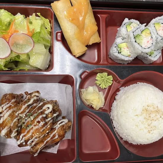 Macao (Sweet Soy) Wings Bento