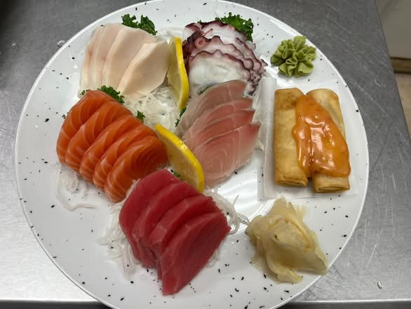 Sashimi Tray (22 pcs)
