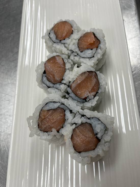 Salmon Roll (6 pcs)