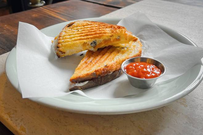 GRILLED CHEESE