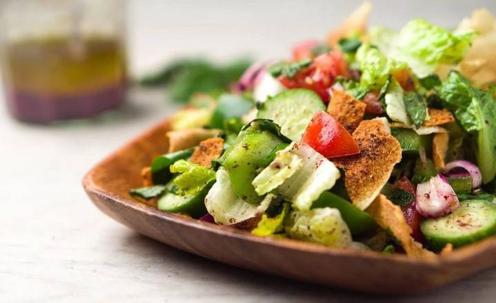 Fatush Salad (Lebanese Salad)