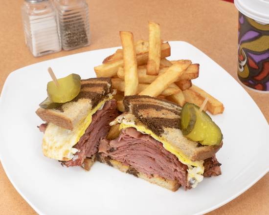 Smoked Meat, Fried Egg, and Rye Bread
