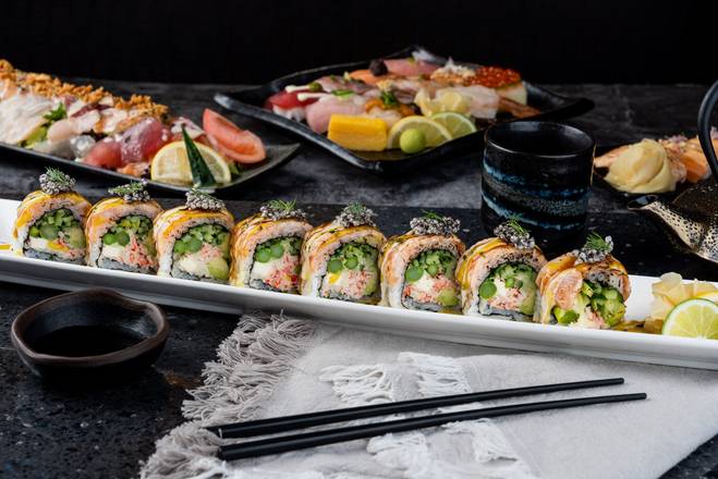 Seared Salmon Roll (8 pcs)
