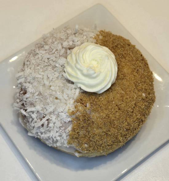 Coconut Cream Pie Donut