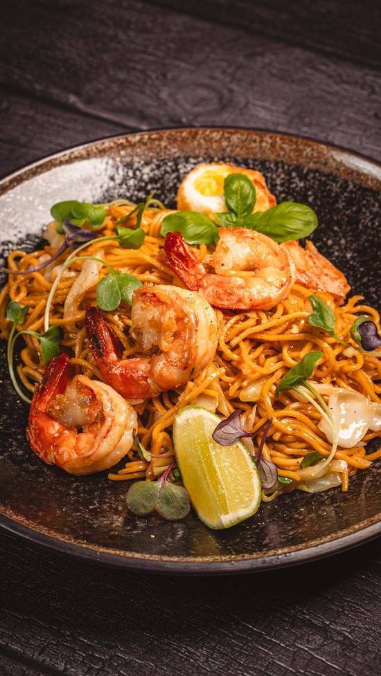 Garlic Butter Noodles w Prawns / Mì Xào Tôm Bơ Tỏi