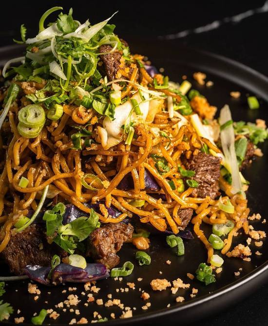 Garlic Butter Noodles w Beef / Mì Bơ Tỏi Bò Xào