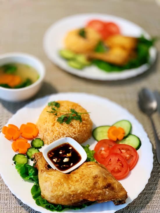 Com Ga Xoi Mo ( Riz au poulet frit croustillant)