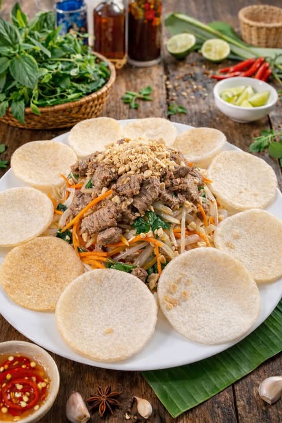 Beef Salad with Banana Flower / Gỏi Bò Bóp Thấu