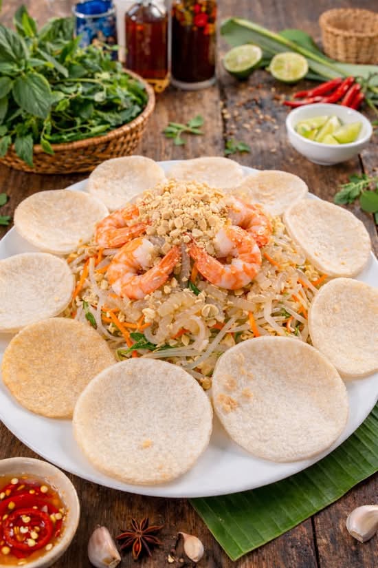 Jellyfish Salad with Shrimp and Pork / Gỏi Sứa Tôm Thịt