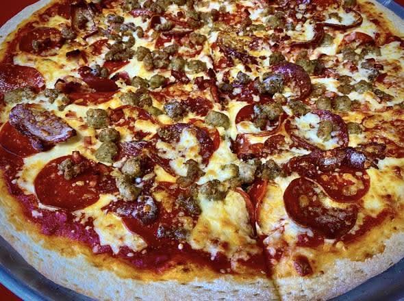 Reginos Deli Pizza